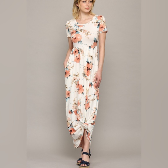 Black Floral Maxi Dress - Picture 4 of 5